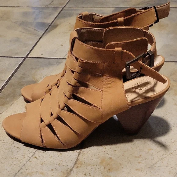 Vince Camuto Tan Strappy Sandals - Picture 5 of 10